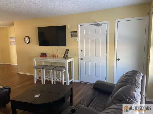 $269,000 | 525 Belford Road, Unit O, Monroe Township, NJ 08831