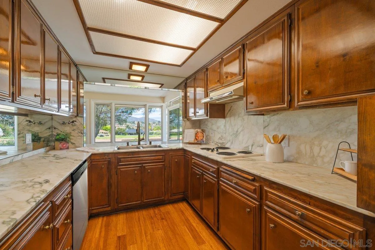 12384 Grandee Road San Diego, CA 92128 - Photo 17 of 48