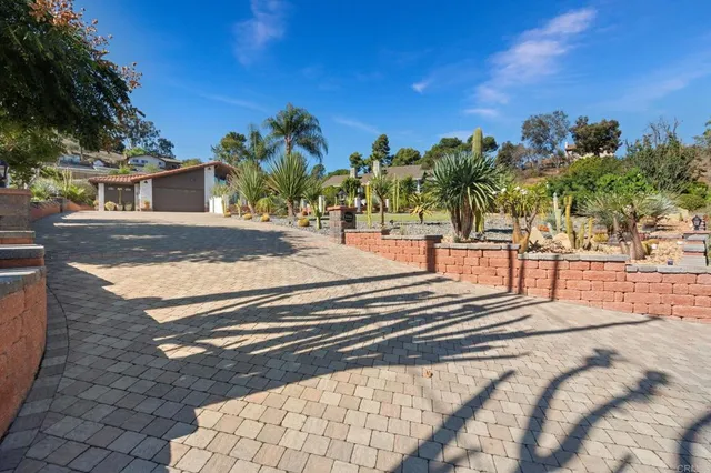 $1,259,000 | 1144 Bellvine Trail, El Cajon, CA 92019