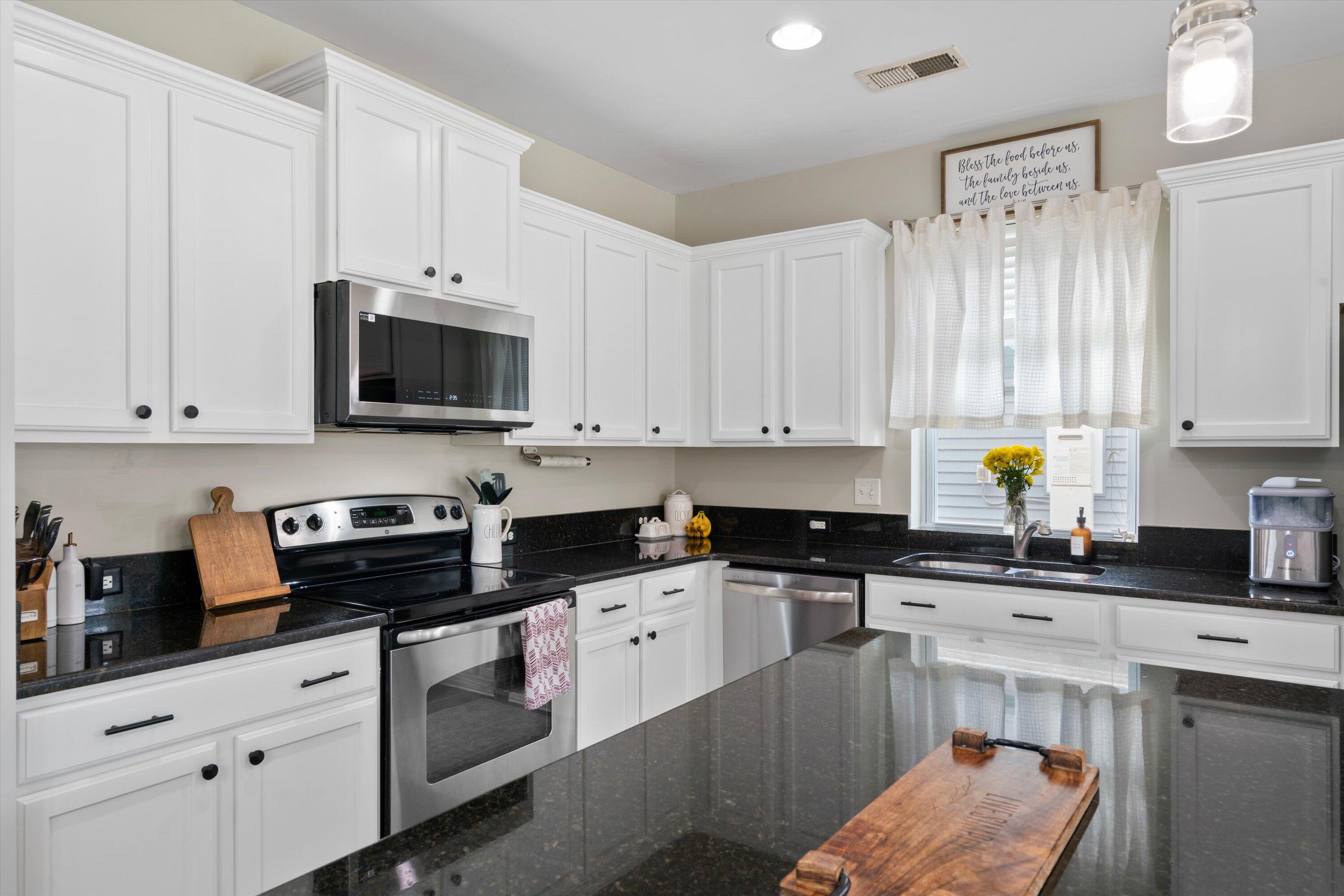 200 Topsaw Lane Moncks Corner, SC 29461 - Photo 11 of 28 11-DSC08094_1