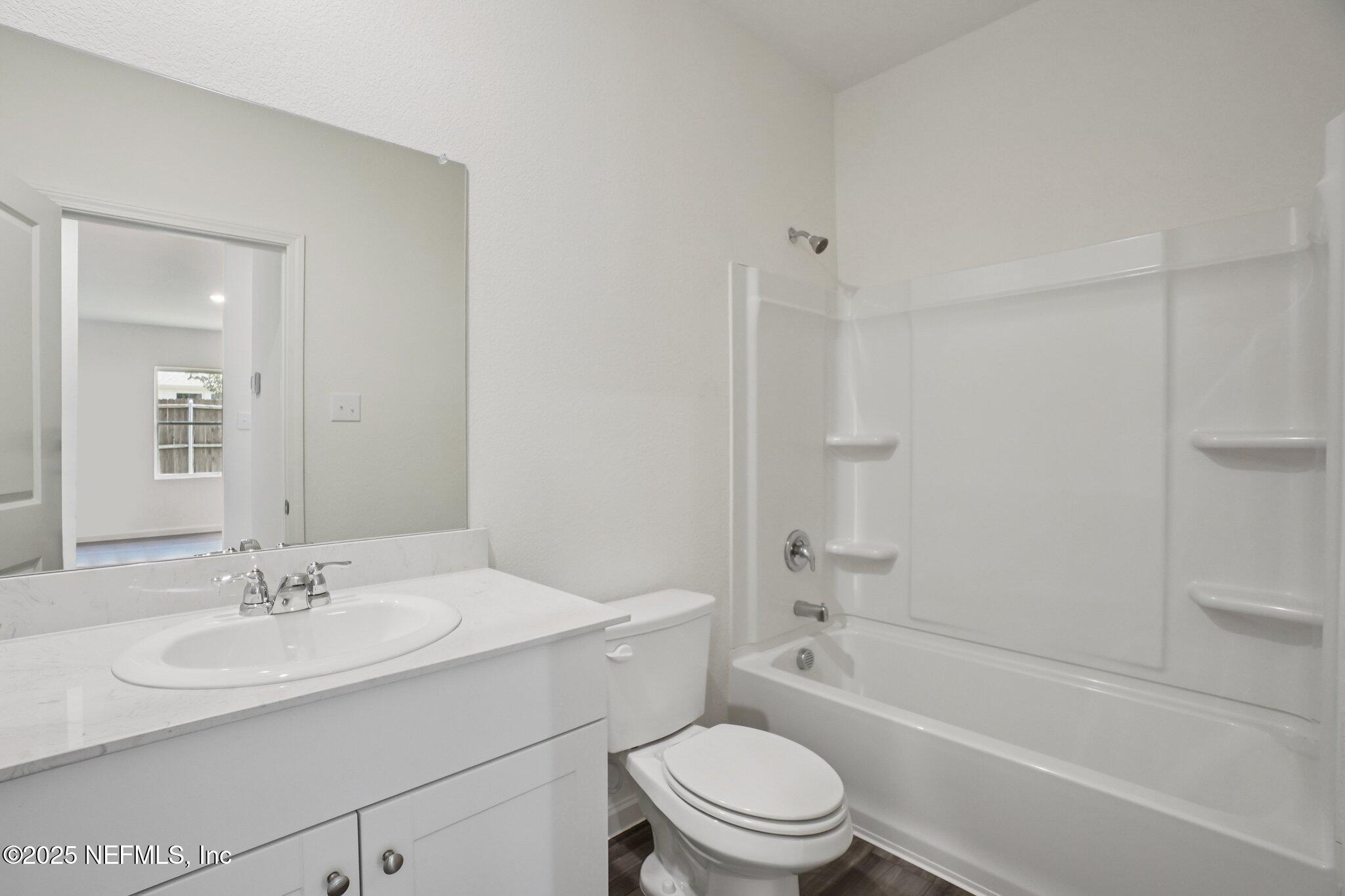 37 Oriole Road Palm Coast, FL 32137 - Photo 5 of 9 Bathroom