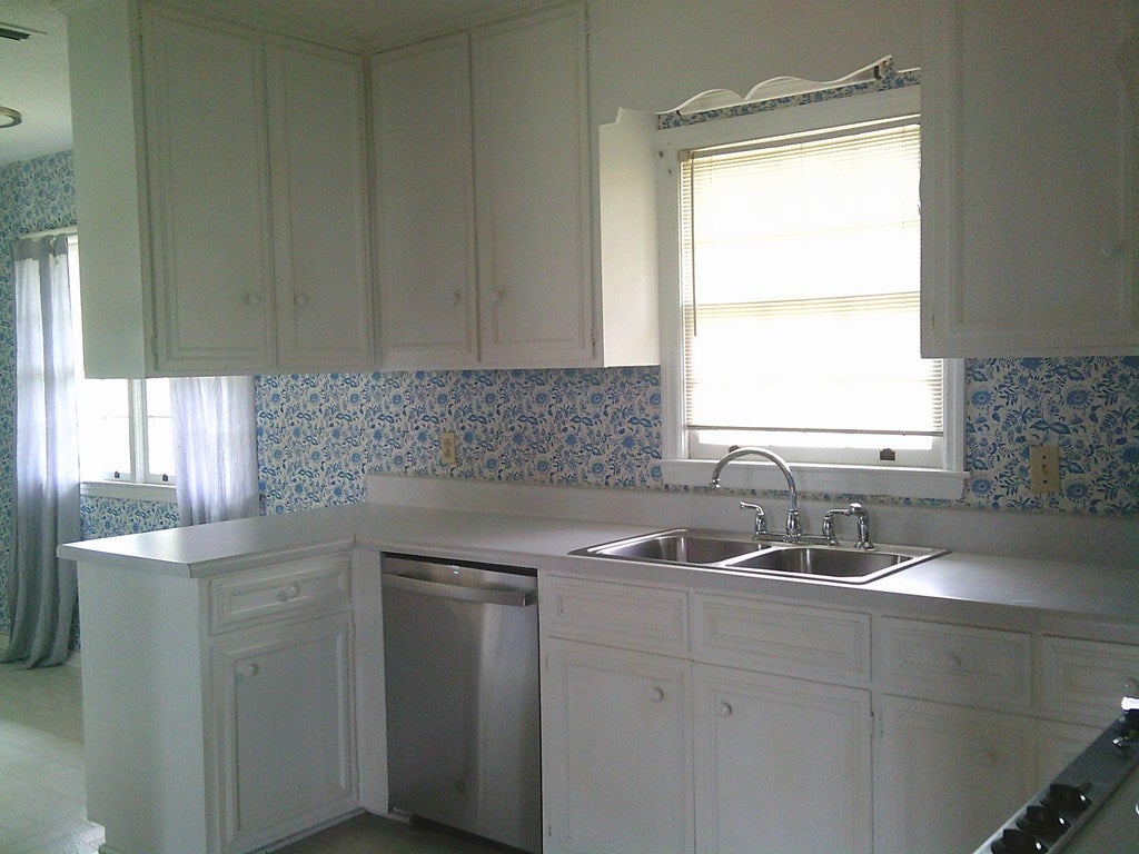 3914 Robinhood Road Valdosta, GA 31606 - Photo 7 of 39 Gallery Image 7