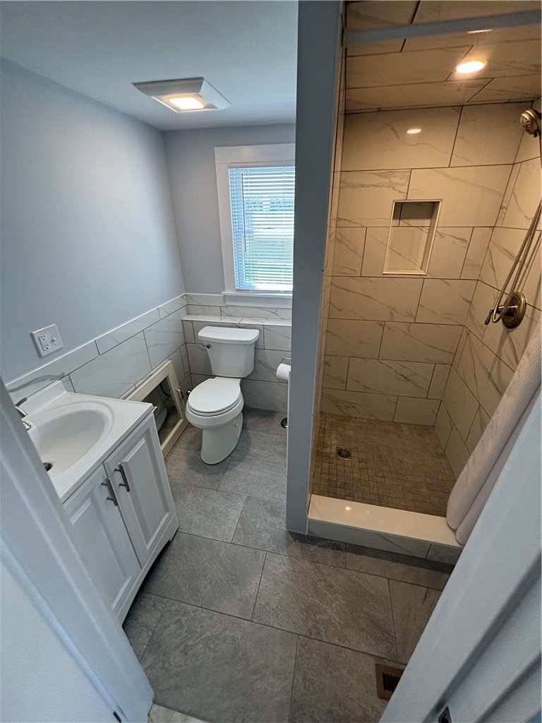 53 Bayberry Road Narragansett, RI 02882 - Photo 39 of 45
