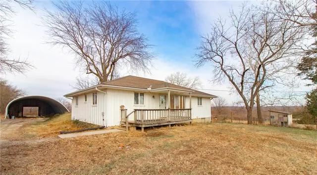 $289,900 | 831 Southwest 500th Road, Holden, MO 64040