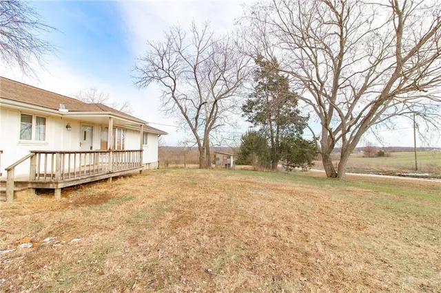 $289,900 | 831 Southwest 500th Road, Holden, MO 64040