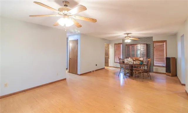 $289,900 | 831 Southwest 500th Road, Holden, MO 64040