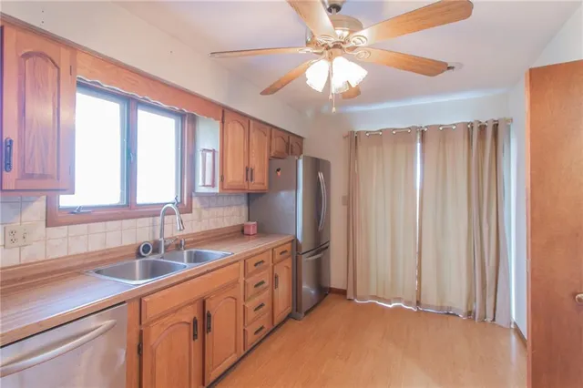 $289,900 | 831 Southwest 500th Road, Holden, MO 64040