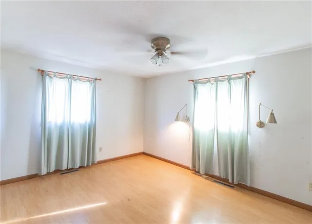 $289,900 | 831 Southwest 500th Road, Holden, MO 64040