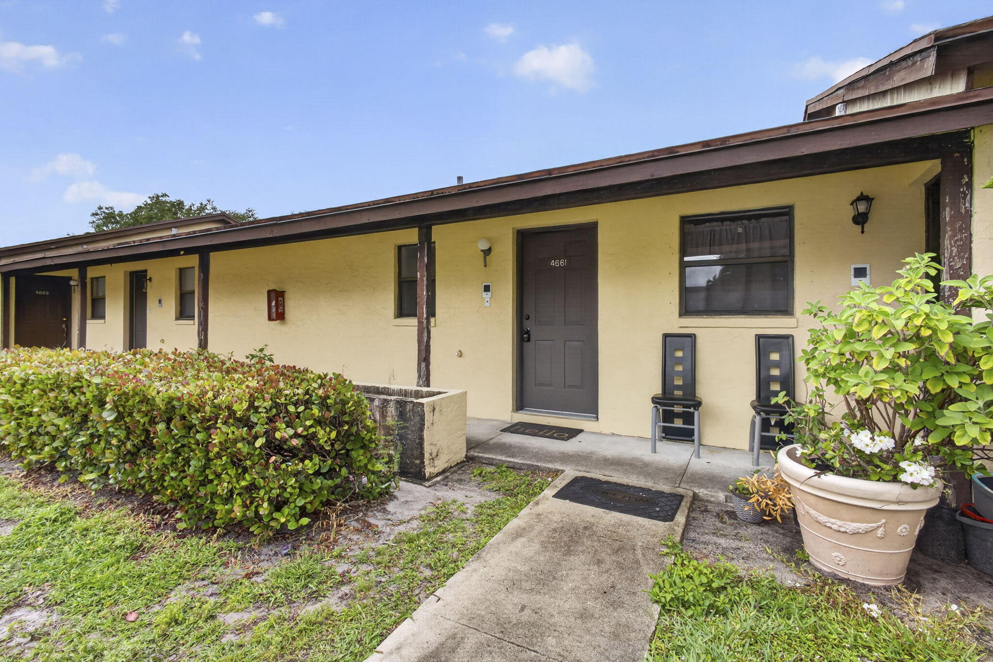 4661 Perth Road West Palm Beach, FL 33415 - Photo 4 of 33 3-web-or-mls-BS1A3619