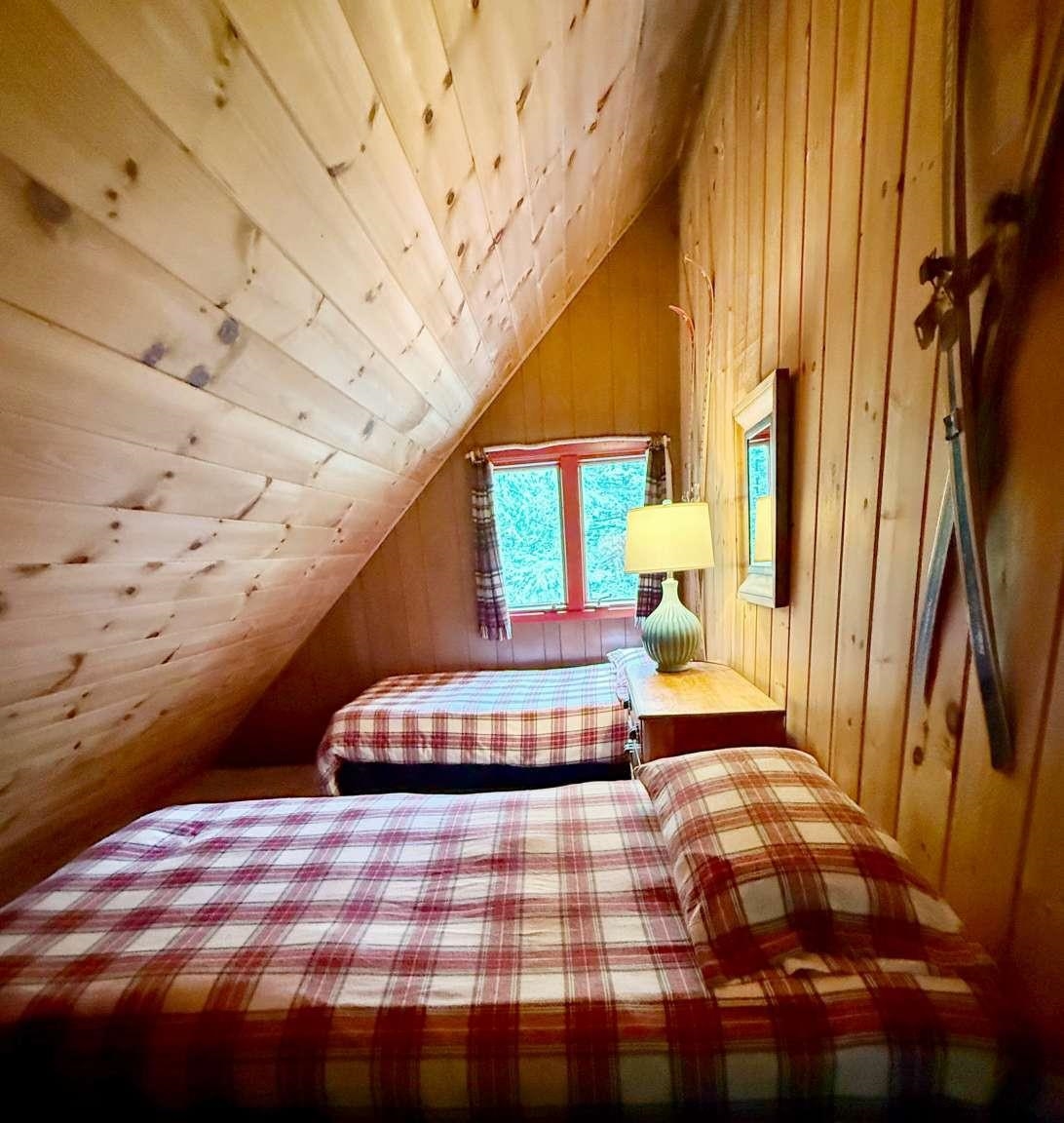 125 Valley View Road West Dover, VT 05356 - Photo 11 of 20