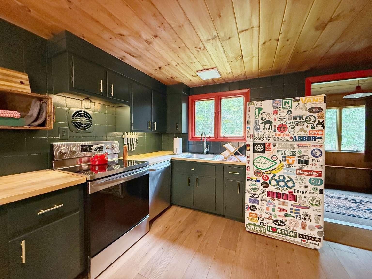 125 Valley View Road West Dover, VT 05356 - Photo 6 of 20