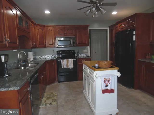 $435,000 | 325 Charles Street, Lebanon, PA 17042