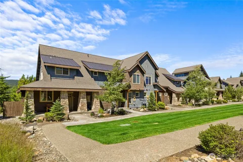 $1,149,000 | 137 Big Hill Drive, Cle Elum, WA 98922