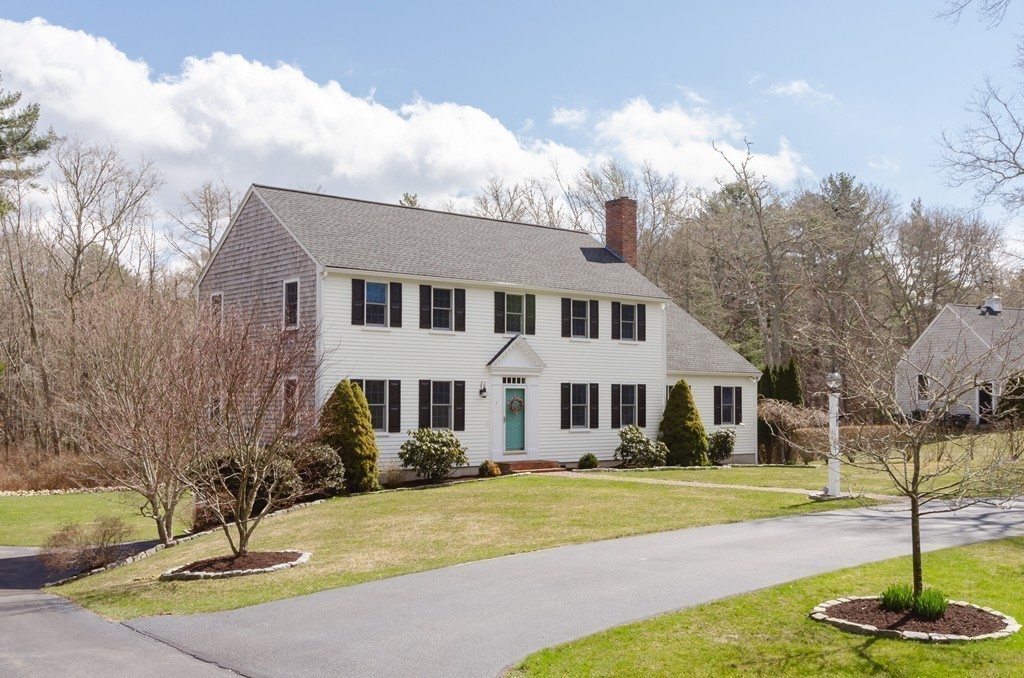 7 Ridgewood Lane Marion, MA 02738 - Photo 1 of 24 a front view of a house with swimming pool