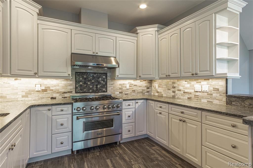 4459 Owen Road Fenton, MI 48430 - Photo 9 of 37