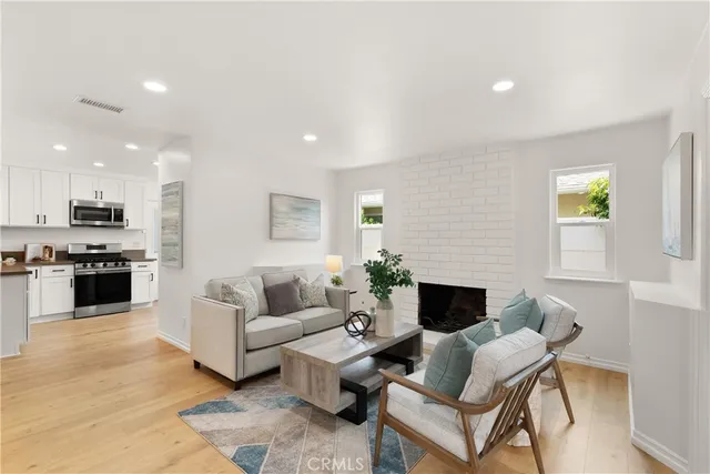 $1,299,000 | 6022 Larchwood Drive, Huntington Beach, CA 92647