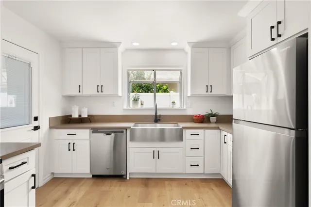 $1,299,000 | 6022 Larchwood Drive, Huntington Beach, CA 92647