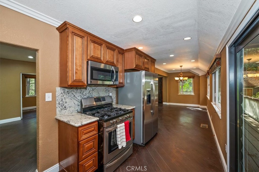 27297 Little Bear Road Blue Jay, CA 92317 - Photo 21 of 46