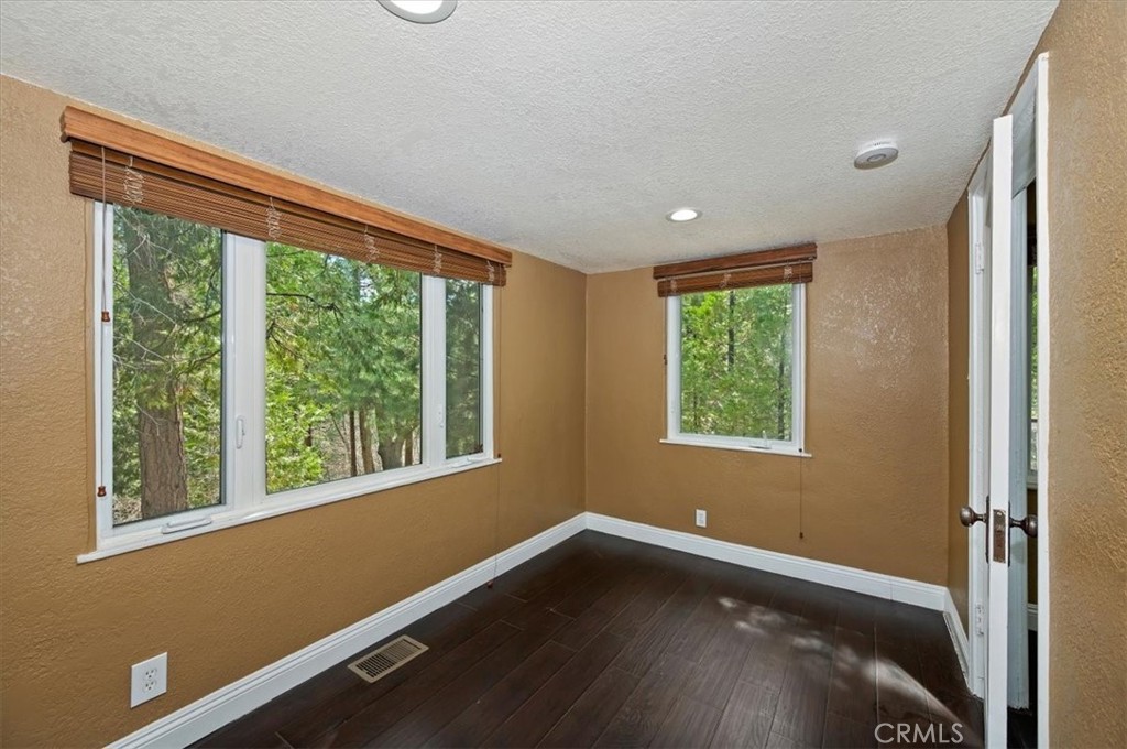 27297 Little Bear Road Blue Jay, CA 92317 - Photo 23 of 46 Guest Bedroom #1