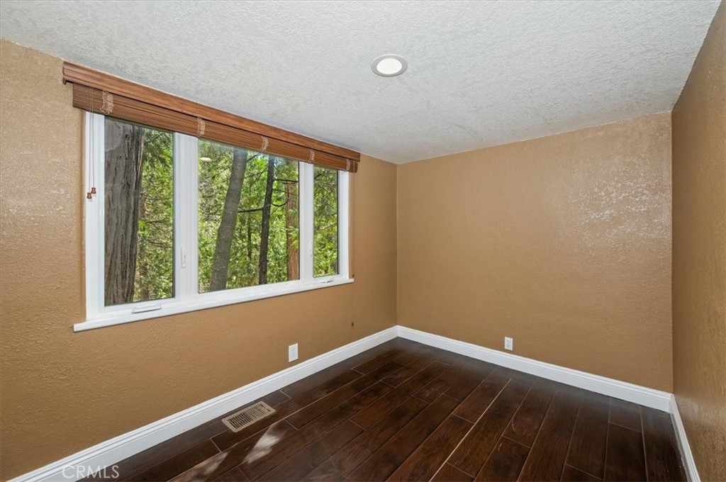 27297 Little Bear Road Blue Jay, CA 92317 - Photo 25 of 46 Bedroom #1