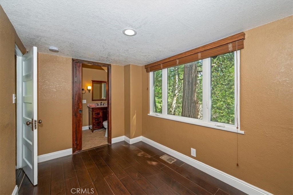 27297 Little Bear Road Blue Jay, CA 92317 - Photo 26 of 46 Bedroom #1 with bathroom