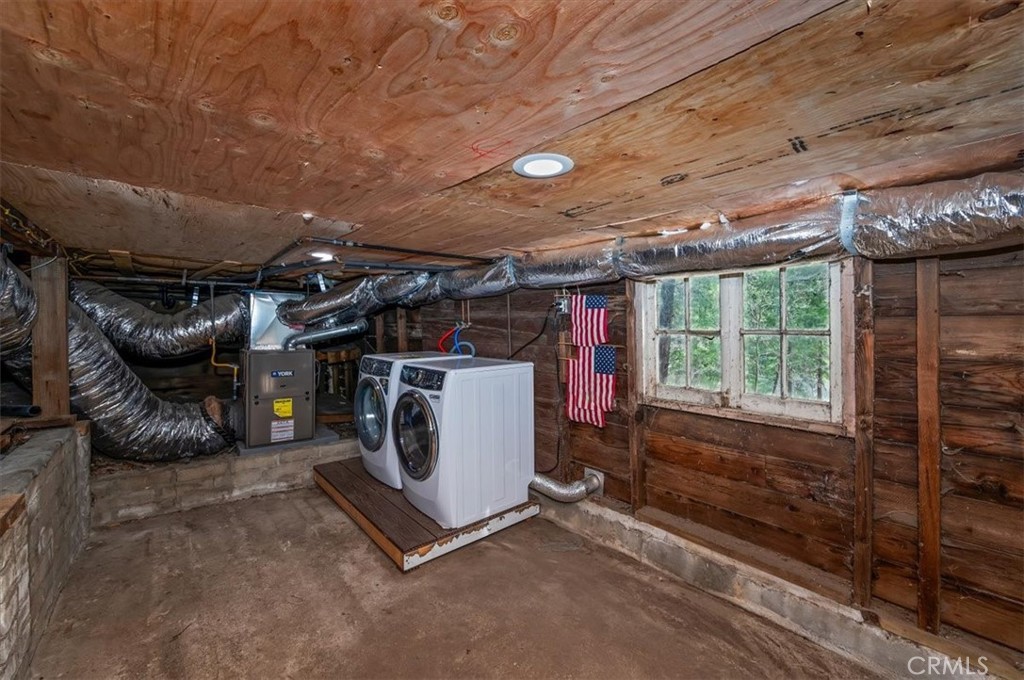 27297 Little Bear Road Blue Jay, CA 92317 - Photo 39 of 46 Laundry with Washer and Dryer Included