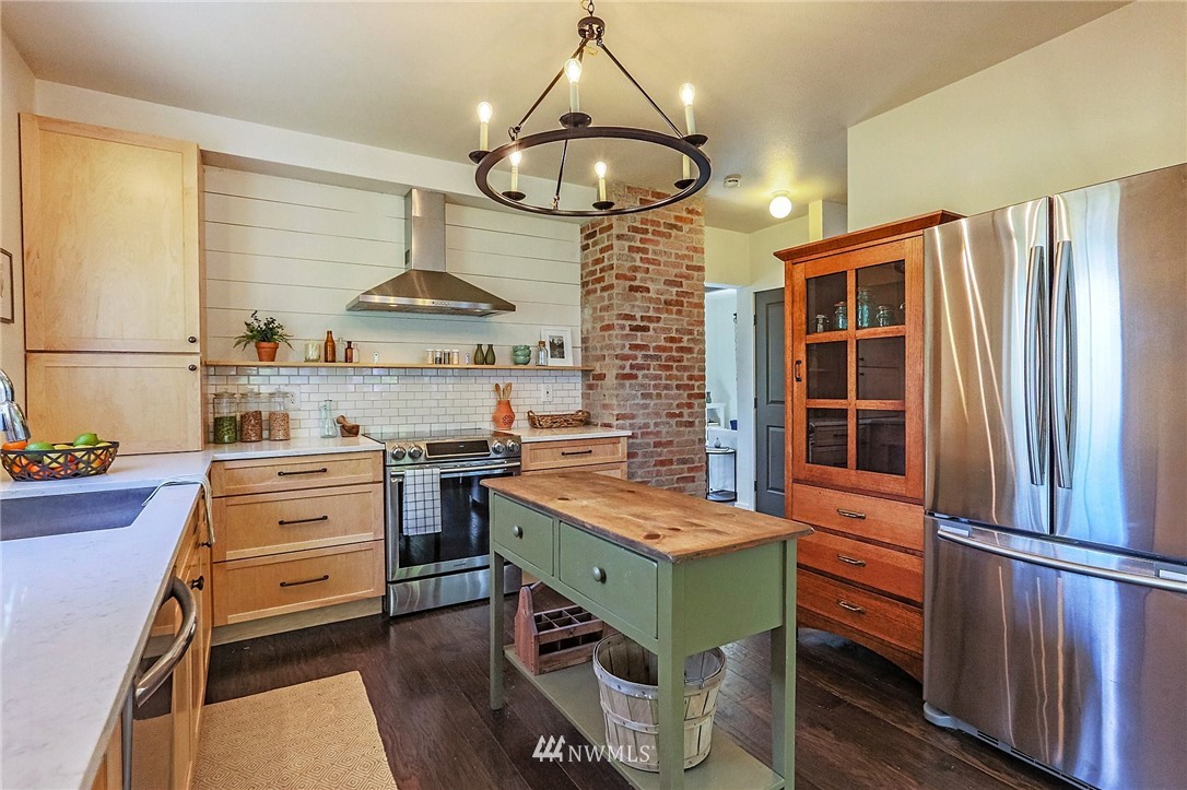 5529 Southeast Sedgwick Road Port Orchard, WA 98366 - Photo 2 of 24 Gallery Image 2