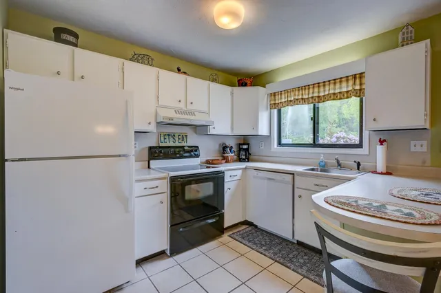 $370,000 | 19 Hill North Vale Lane, Unit 19, Bartlett, NH 03845