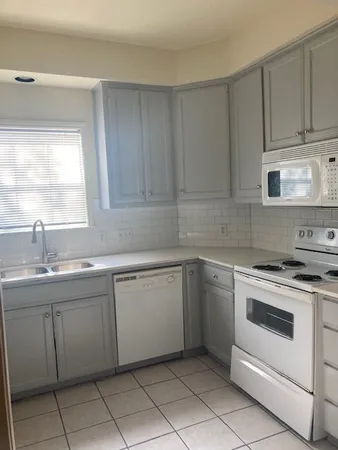 $1,395 | 2100 San Gabriel Street, Unit 101, Austin, TX 78705