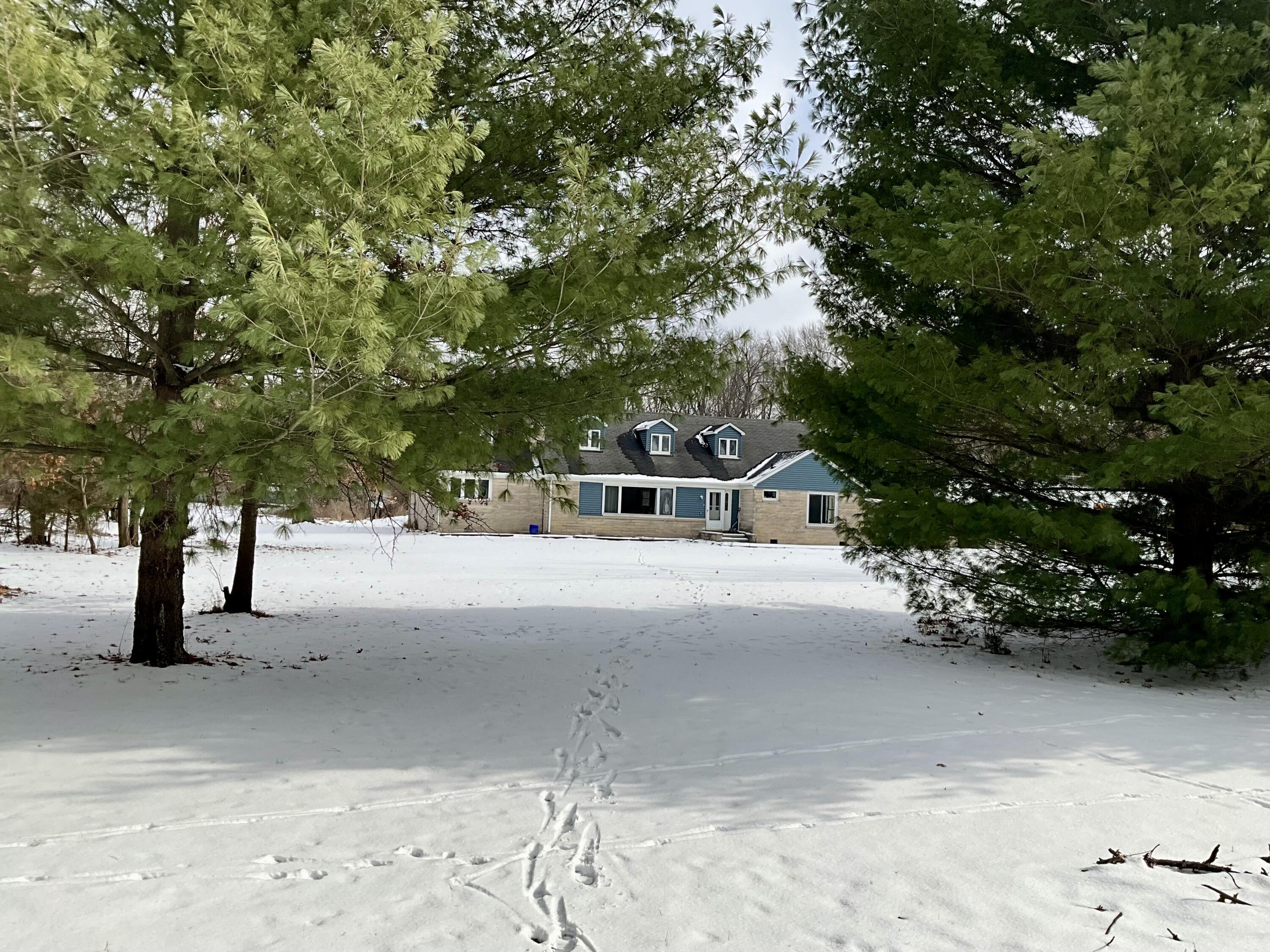 2240 South 350 East Knox, IN 46534 - Photo 5 of 103 3000x2250