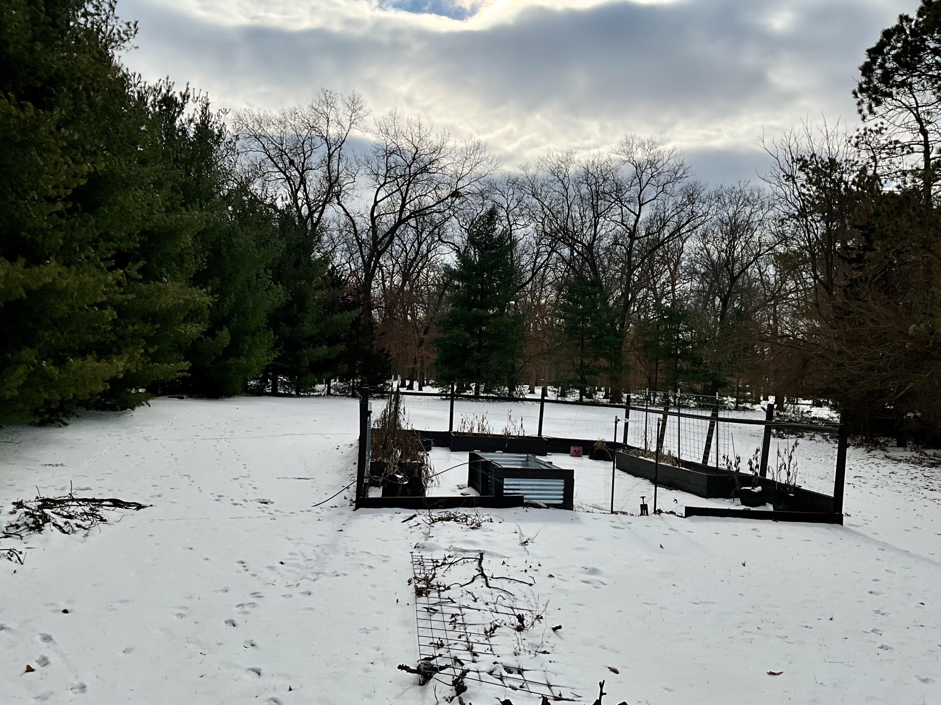 2240 South 350 East Knox, IN 46534 - Photo 7 of 103 3000x2250