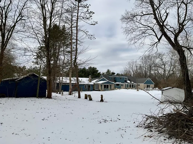 $389,900 | 2240 South 350 East, Knox, IN 46534