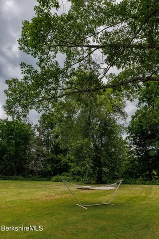 a view of a tennis court