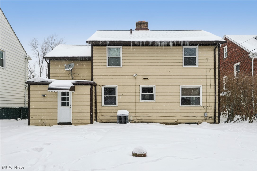 4480 Birchwold Road Cleveland, OH 44121 - Photo 5 of 30