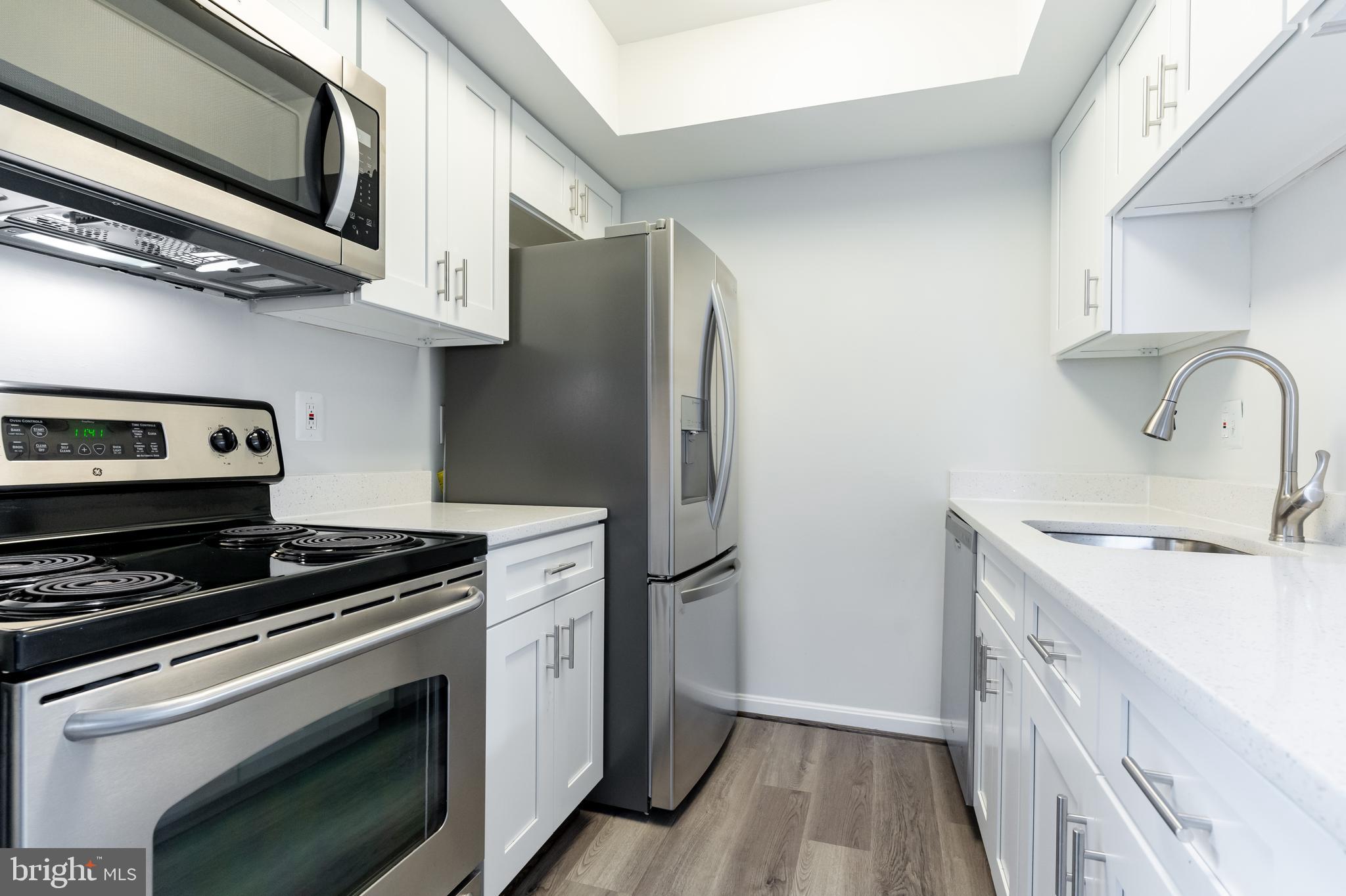 14901 Rydell Road, Unit B2 Centreville, VA 20121 - Photo 5 of 38