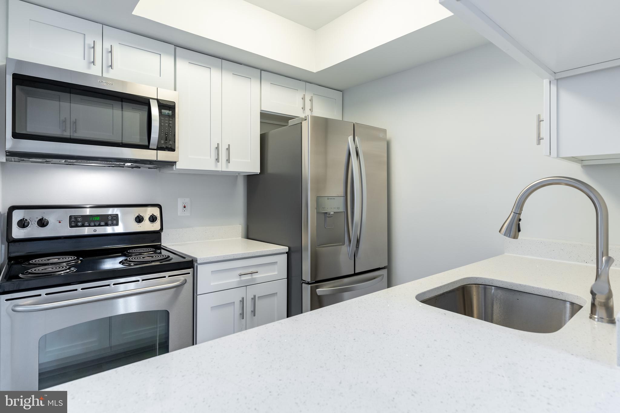 14901 Rydell Road, Unit B2 Centreville, VA 20121 - Photo 7 of 38