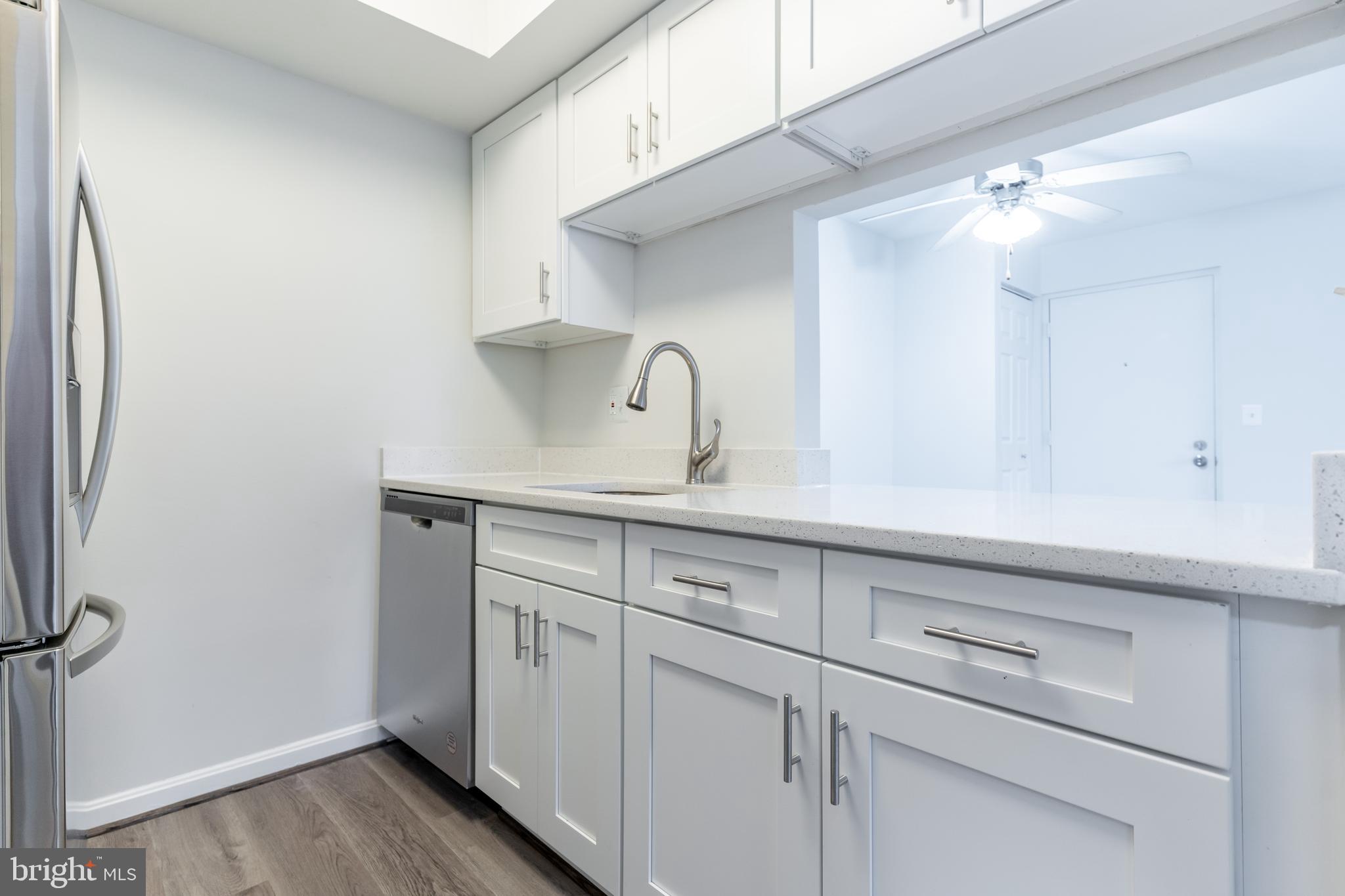 14901 Rydell Road, Unit B2 Centreville, VA 20121 - Photo 8 of 38