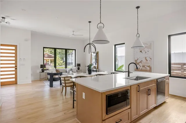 $889,955 | 109 Flora Avenue Northeast, Atlanta, GA 30307