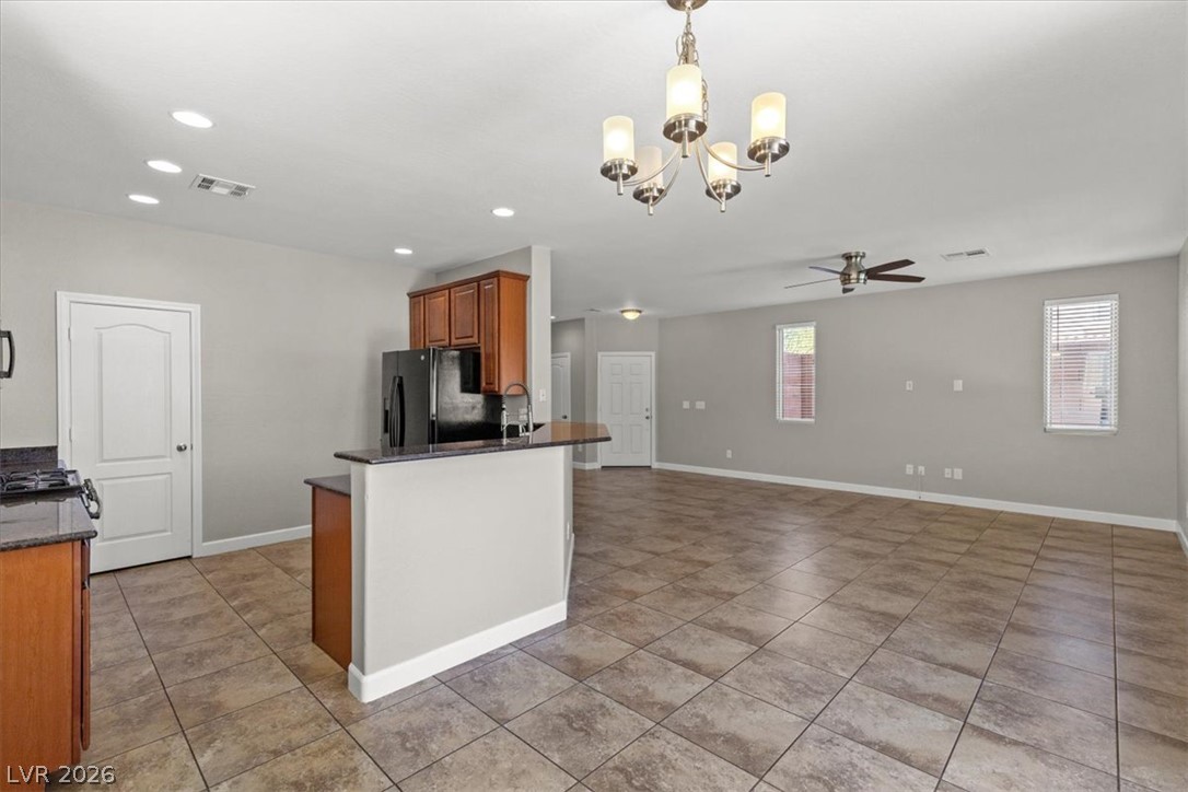 6472 Hamel Avenue Las Vegas, NV 89122 - Photo 10 of 58 Gallery Image 10