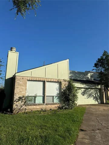 $1,990 | 2206 Sunset Trail, Sugar Land, TX 77478