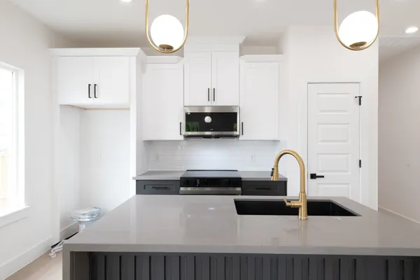 $1,975 | 2316 McKee Street, Unit A, Houston, TX 77009