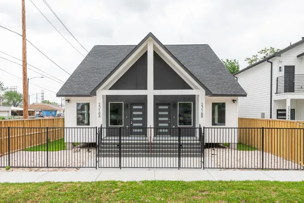 $1,975 | 2316 McKee Street, Unit A, Houston, TX 77009