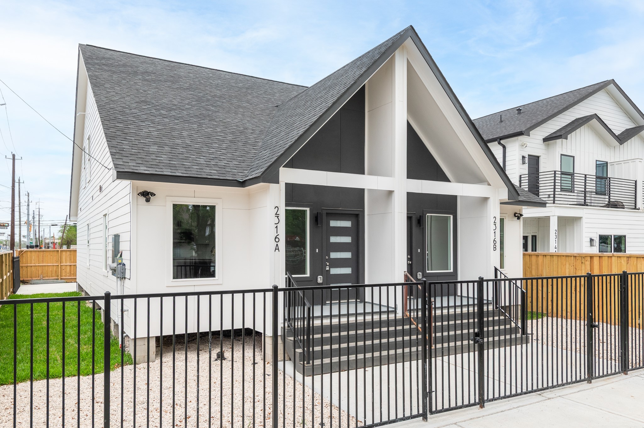 2316 McKee Street, Unit A Houston, TX 77009 - Photo 3 of 35