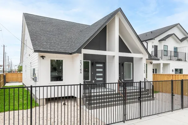 $1,975 | 2316 McKee Street, Unit A, Houston, TX 77009