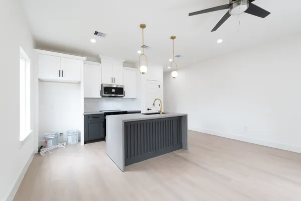 $1,975 | 2316 McKee Street, Unit A, Houston, TX 77009