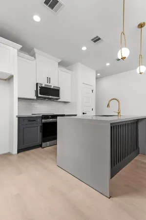 $1,975 | 2316 McKee Street, Unit A, Houston, TX 77009