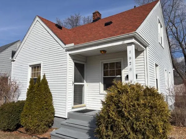 $1,650 | 1928 Bacon Avenue, Berkley, MI 48072