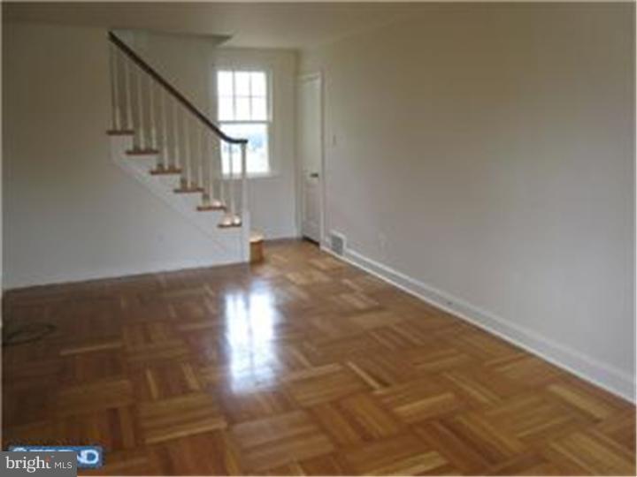 402 Locust Road Wayne, PA 19087 - Photo 4 of 12 Living Room