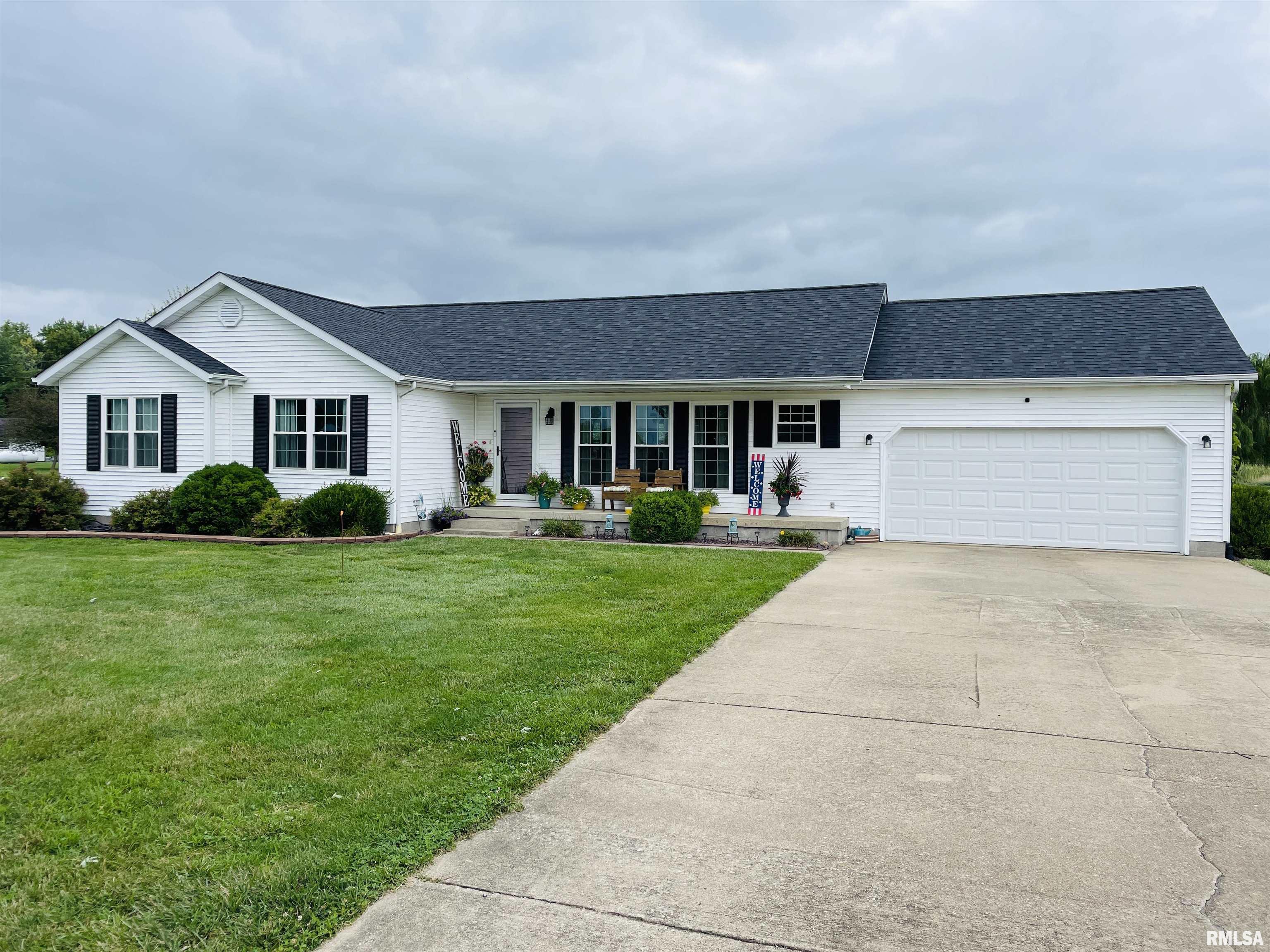 4460 County Farm Road Salem, IL 62881 - Photo 1 of 38