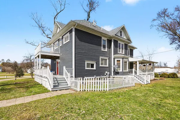 $420,000 | 7884 Red Arrow Highway, Watervliet, MI 49098